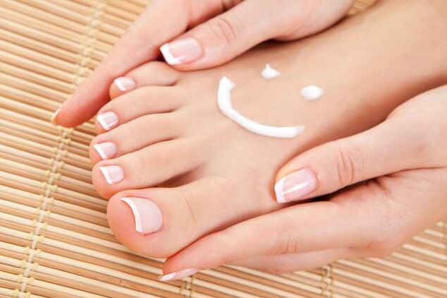 taking care of the skin on your feet prevents the formation of fungus