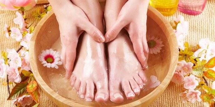 Bathing effect on nail fungus